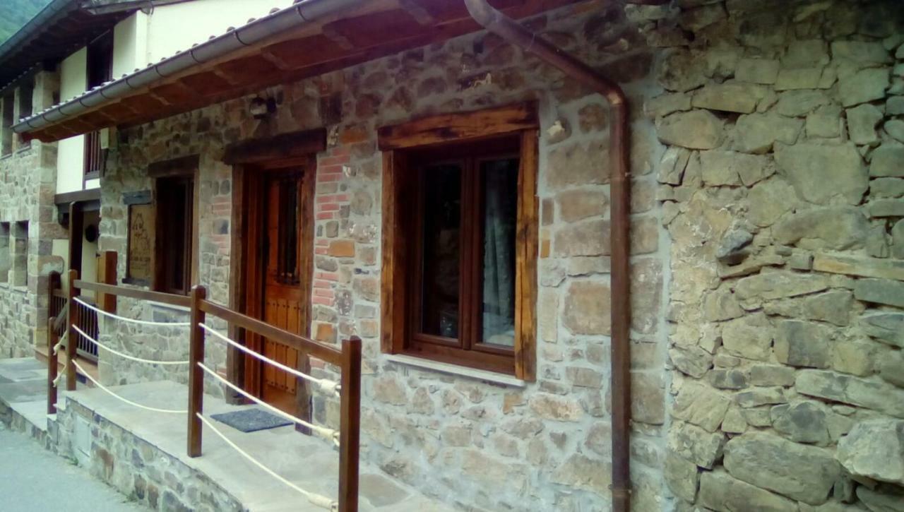 La Rama Del Castor Villa Espinama Exterior foto